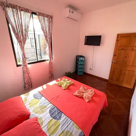 Mochis Apartment Quepos Exterior photo
