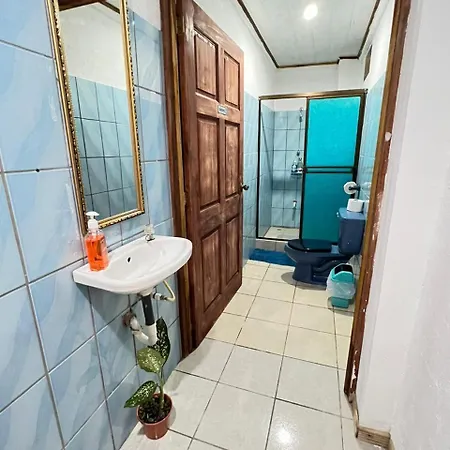 Mochis Apartment Quepos Room photo